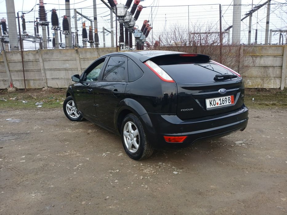 *Ford Focus E/5 1,6/benz*