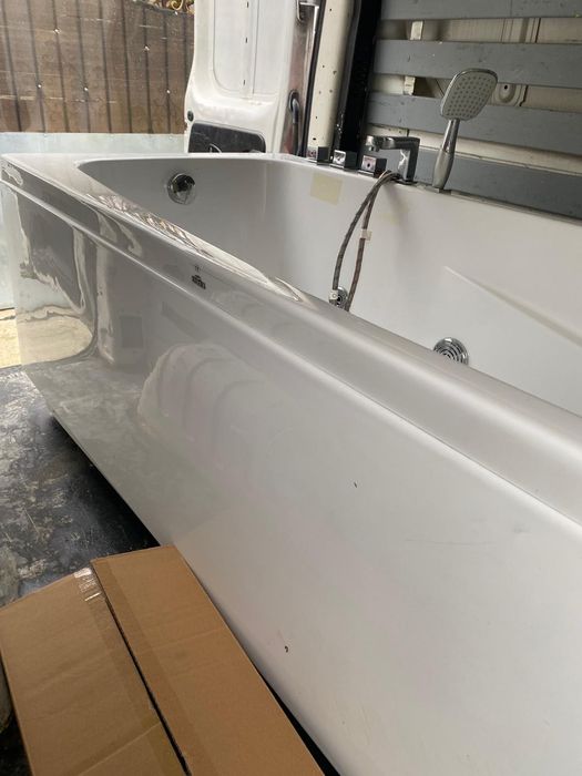 Cadă hidromasaj jacuzzi