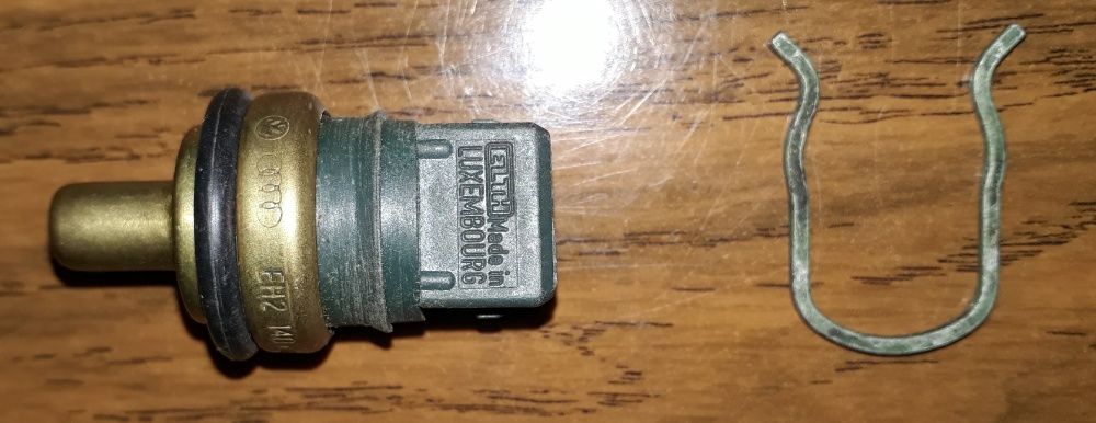 Датчик охлаждающей жидкости на т-4