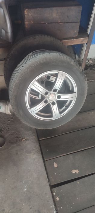 Резина летняя с дисками ездил 1 сезон