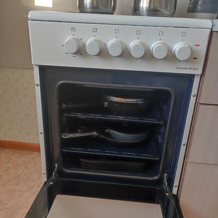 Продам эл.плиту 15тыс