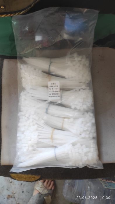 Пластиковые хомуты