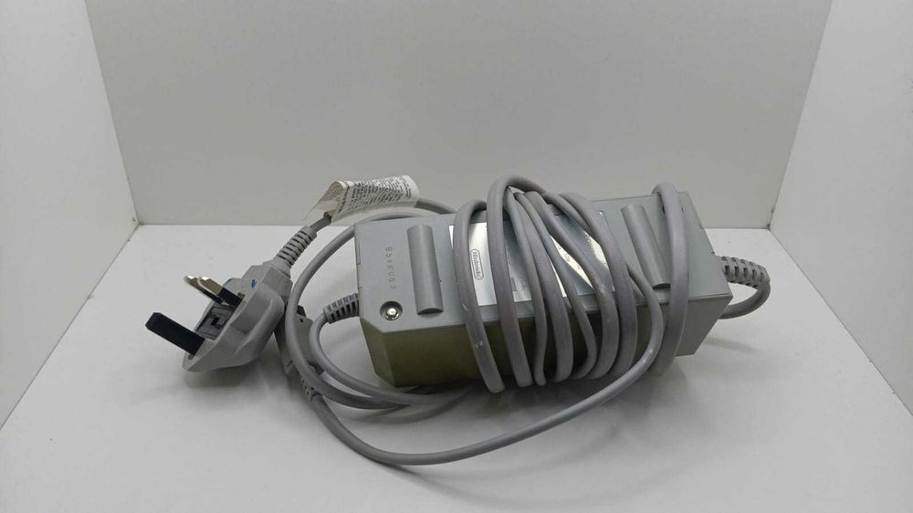 Оригинално захранване за Nintendo Wii