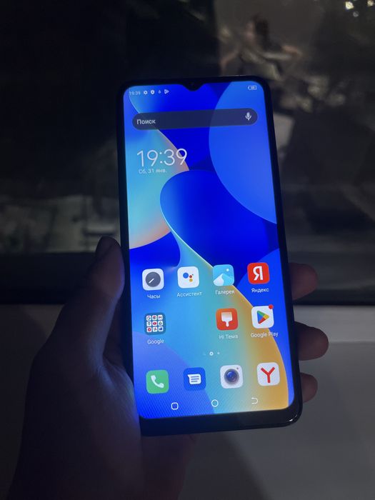 Продам телефон Tecno