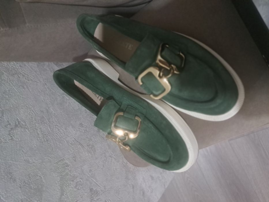 Продам замшевые лоферы