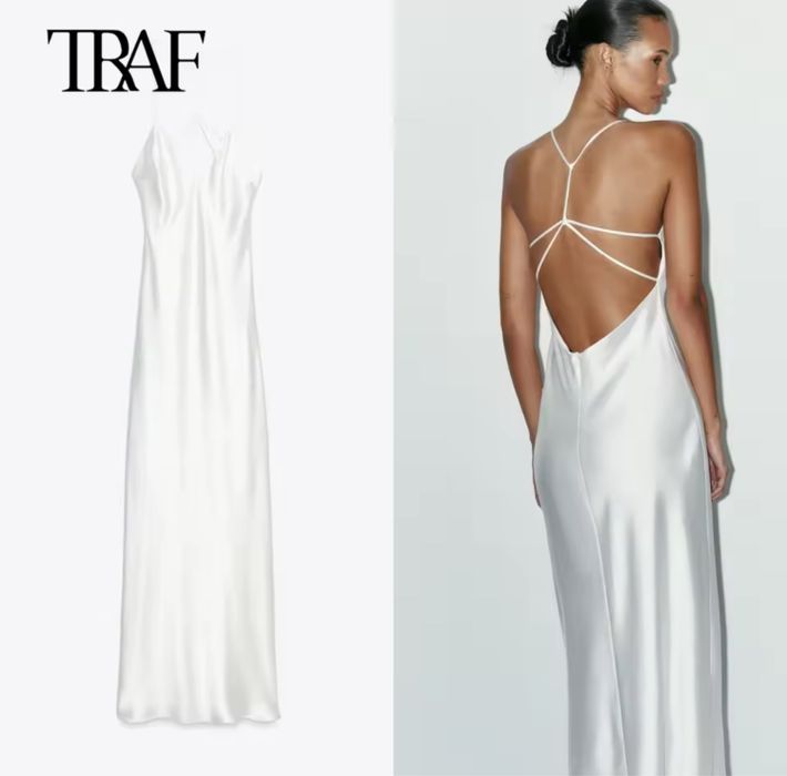 Бяла дълга рокля