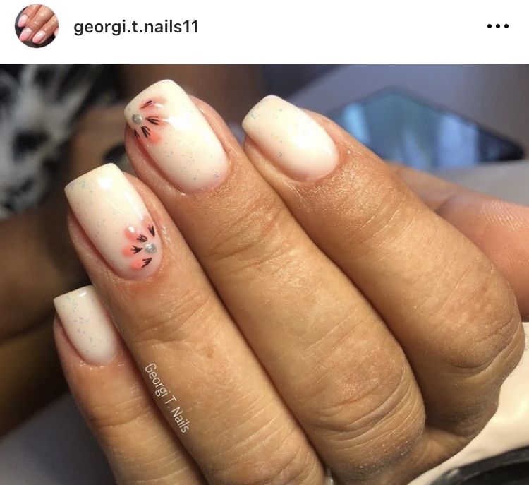 Pun unghii cu gel si semipermanente in Hărman