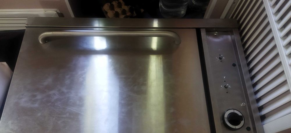 Продам шкаф жарочный на 3 листа