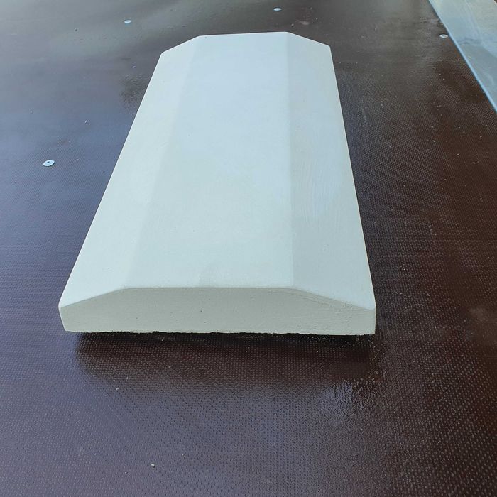 Capace/coame de gard doua ape pentru soclu/fundatie 50 x 20cm