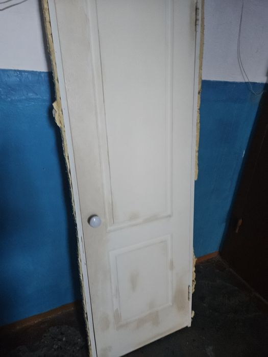 Дверь деревянная бу