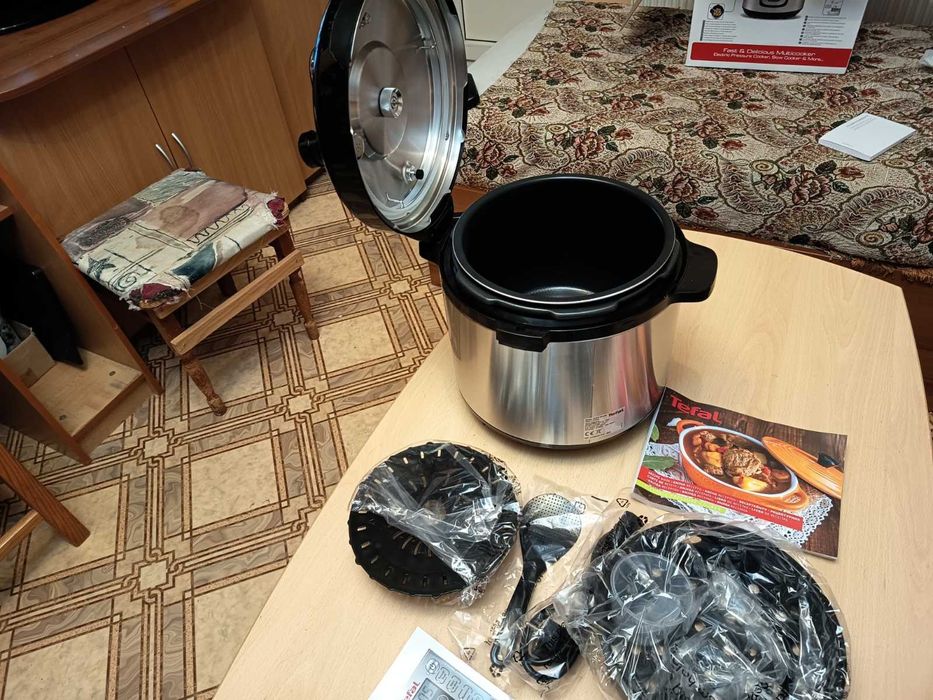 Мултикукър  Tefal One Pot. Чисто нов