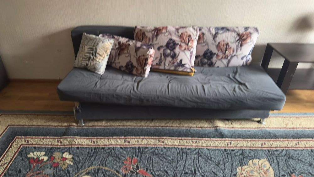 Диван продам срочна