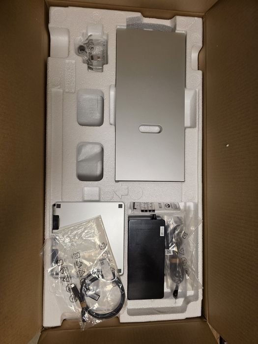 Samsung Monitor S9 ViewFinity S27C902PAU 27"5120 x 2880 5K open box