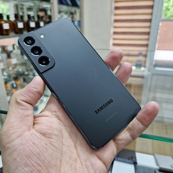 Samsung s22 global