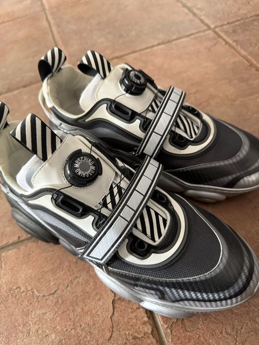 Adidasi Moschinio mas 41