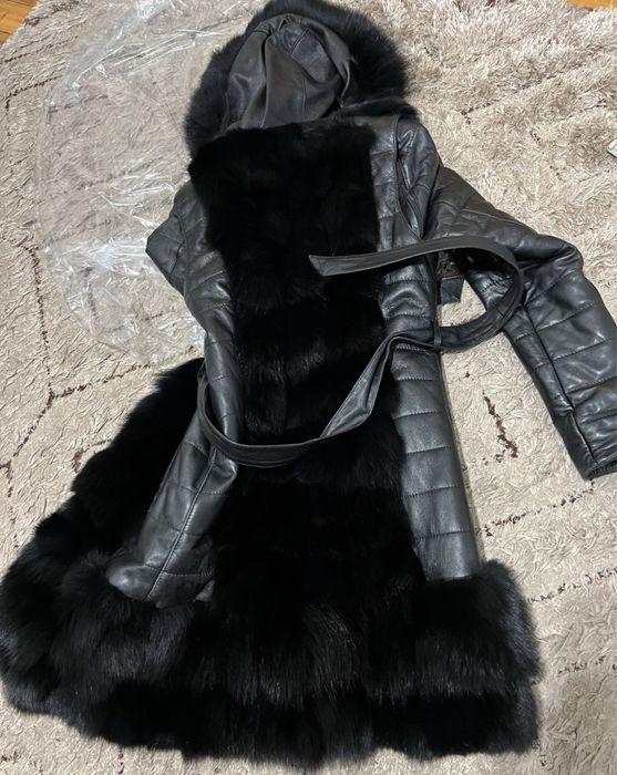 Кожено палто с лисица