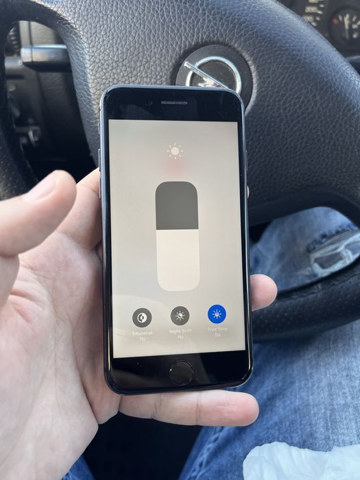 iphone 8 – 256 gb – original – funcționează perfect”nu trimit “