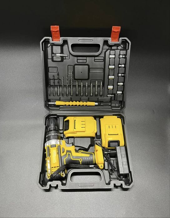 Шуруповерт два акб