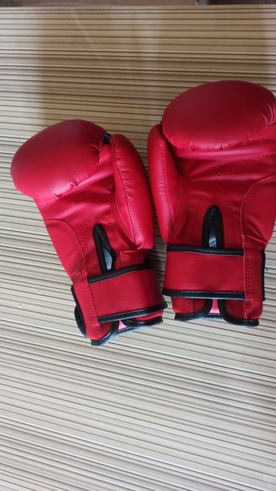 Перчатки для бокса новые