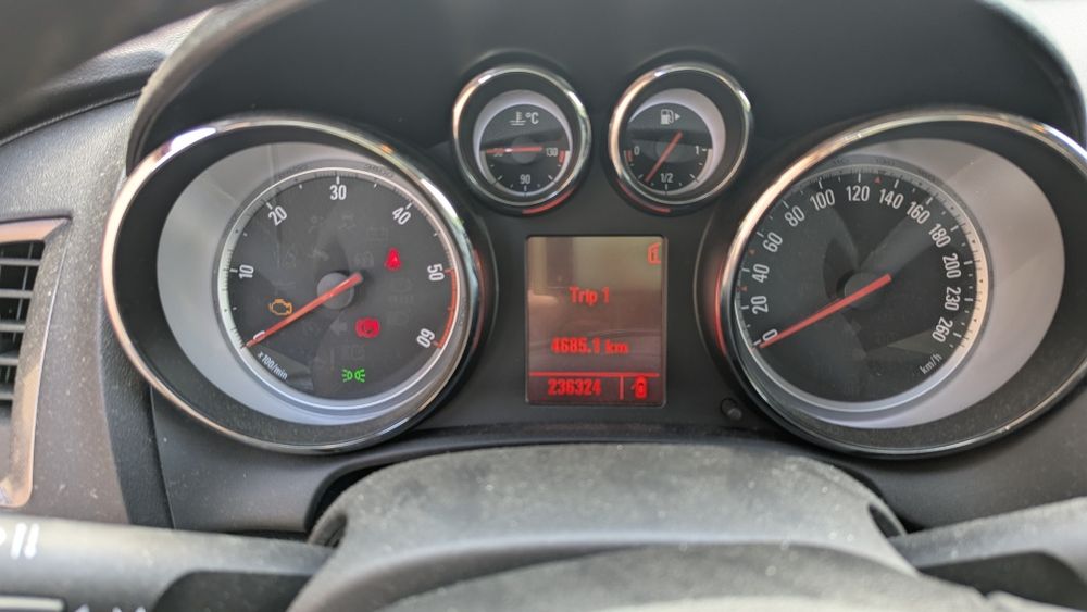 Opel Astra J 2010