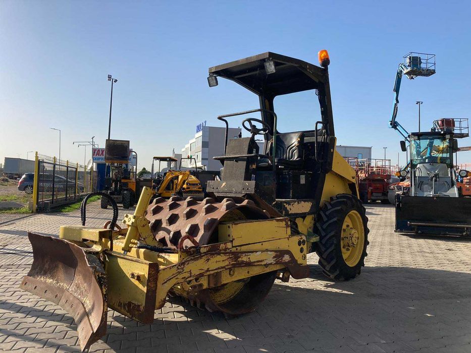 Валяк еднобандажен Bomag BW124PDH-3 ПОД НАЕМ от РЕНТЕКС