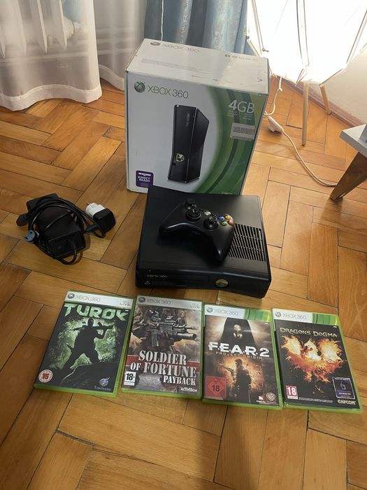 Xbox 360 S (la cutie)