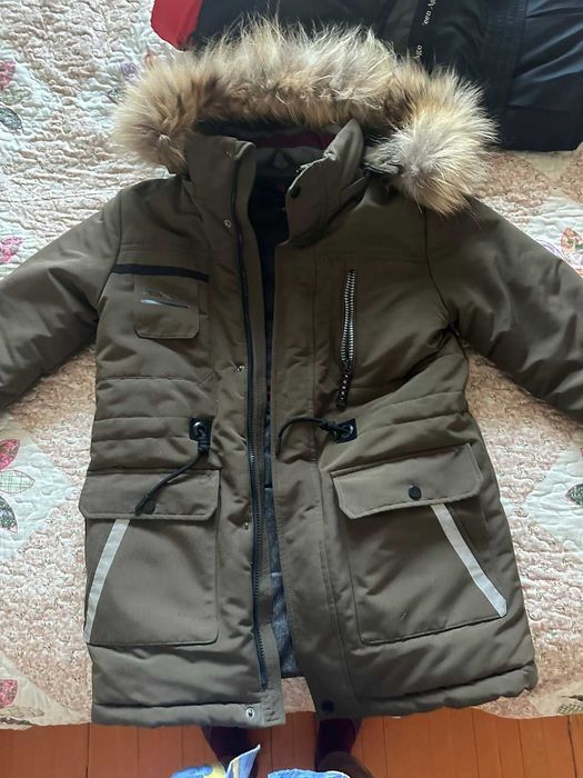 Продам зимнюю куртку на мальчика