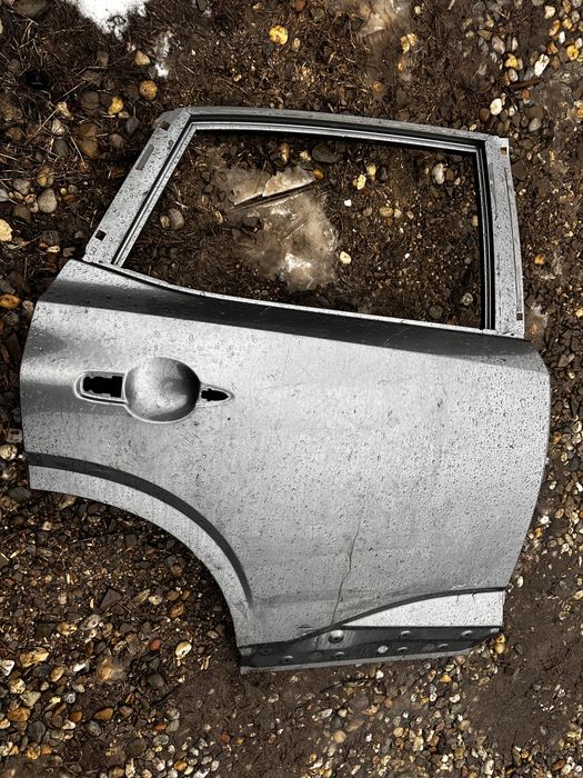 Ușă dreapta spate nissan qashqai j 12.