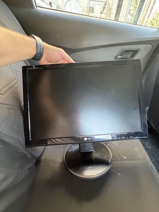 Монитор LG Flatron W1942S