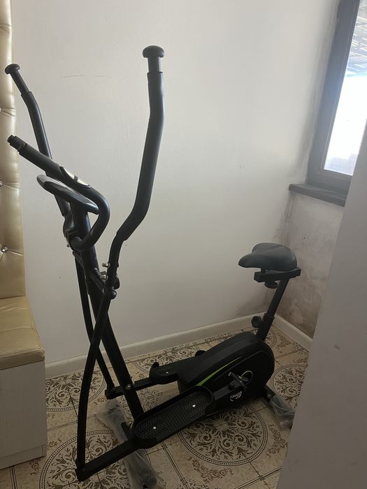 Тренажёр эллипс в идеальном состоянии.