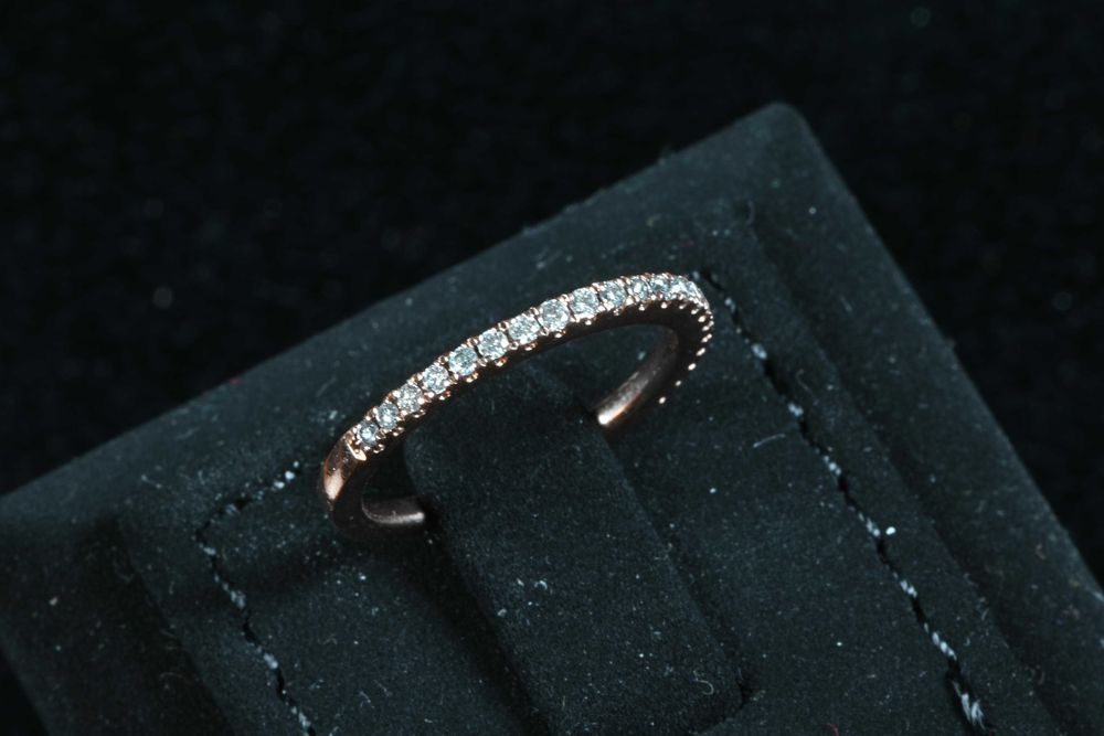 Златен Пръстен Халка 375 (9К) с 21 диаманта , Размер 53