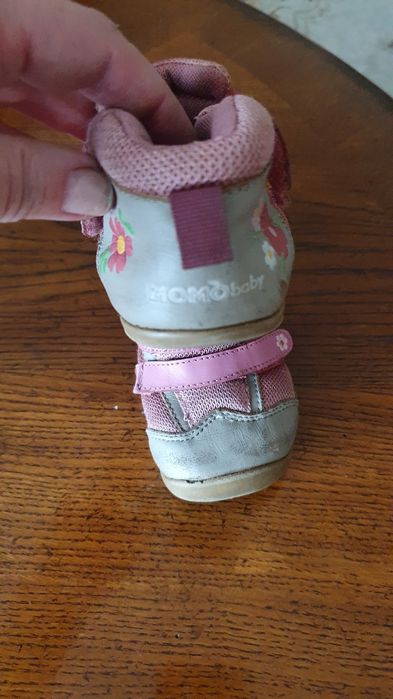 Продам детскую обувь для девочки