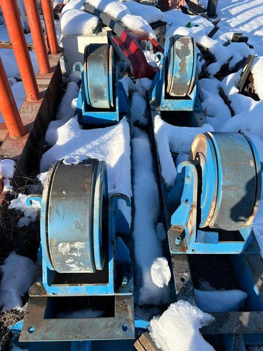 Переставной сварочный роликовый вращатель