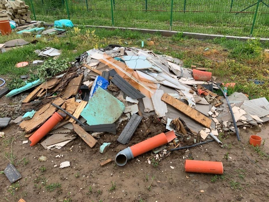 Firma de debarasare apartamente garsoniere poduri în toate sectoarele