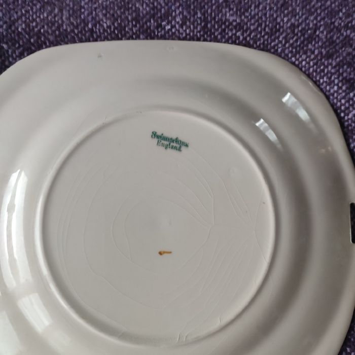 Порцеланов поднос за сладки или ордьоври