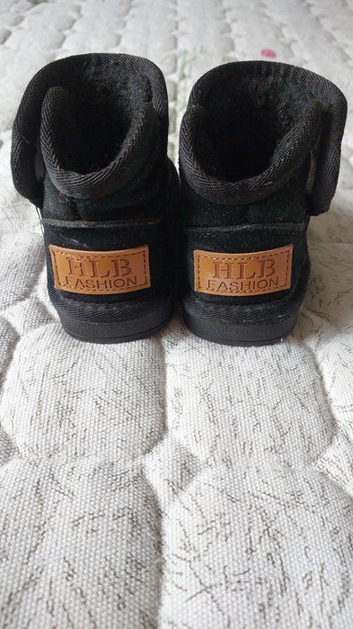 Продам детскую обувь