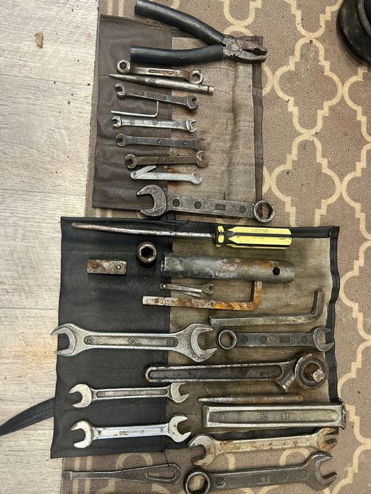 Набор различных ключей