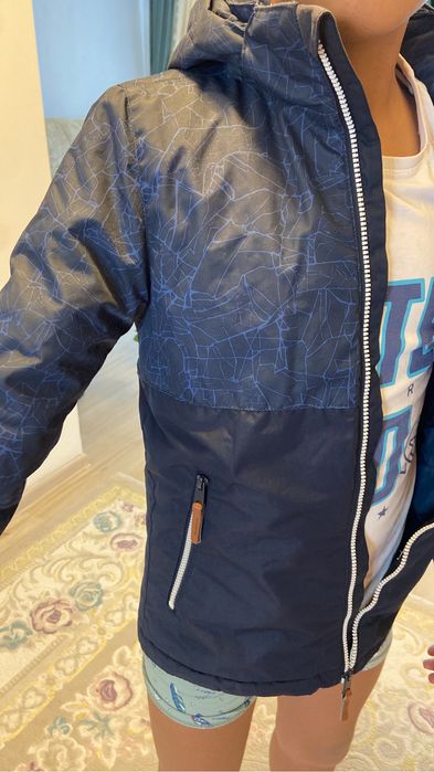 Продам куртки на мальчиков