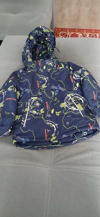 Продам детские куртки