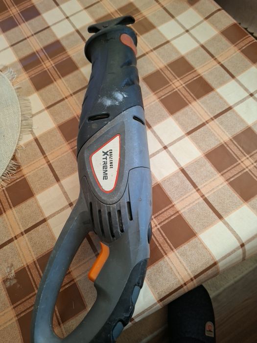 Електрически сяблен трион.Хтремерем