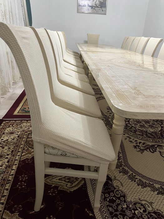 Стол 24 стульясымен, 24 чехолымен