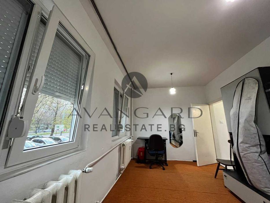 Продава се Тристаен апартамент в Пловдив, Кършияка - 96 кв.м за 1471 €/кв.м - Снимка #3