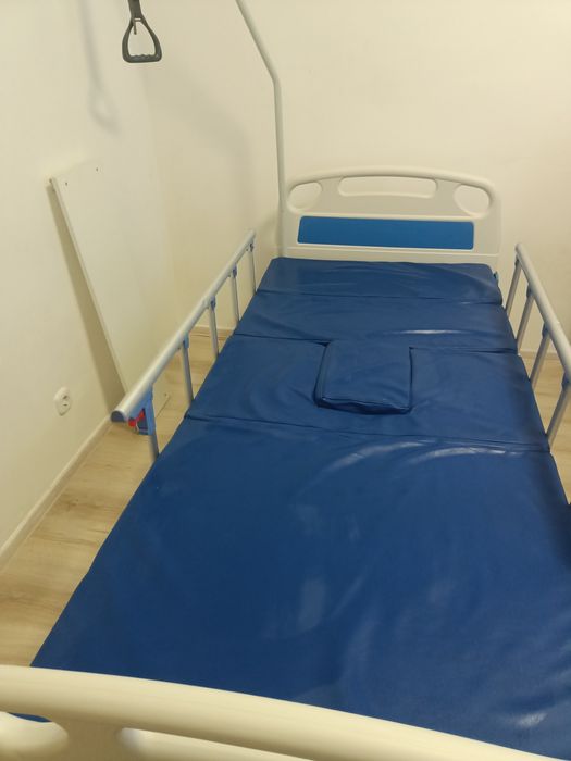 Продам кровать медицинскую