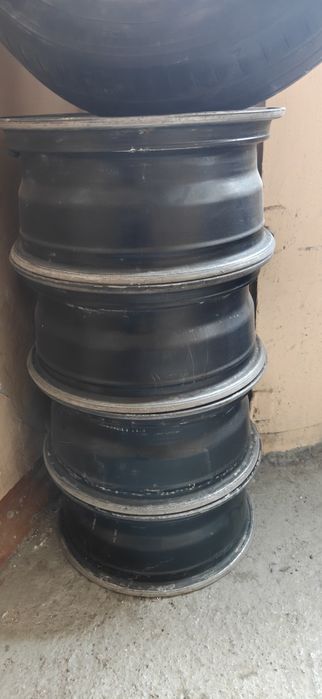 Продам диски от audi и kia