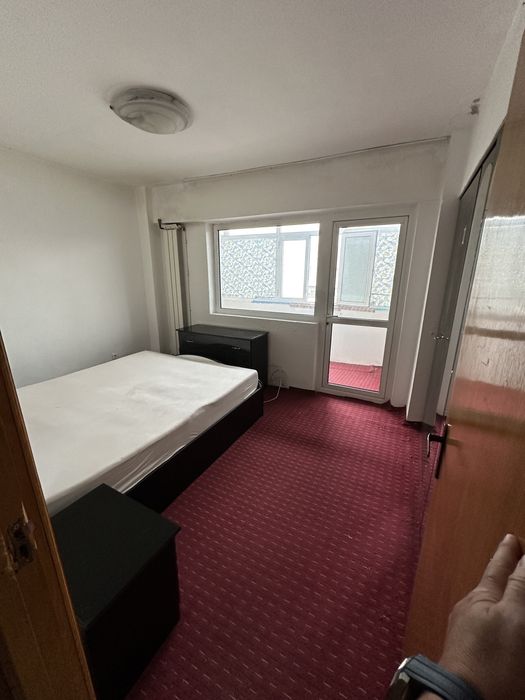 Vand apartament 4 camere zona Episcopiei!