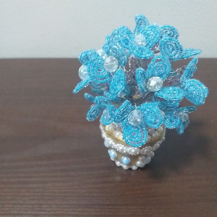 Цветочки из бисера