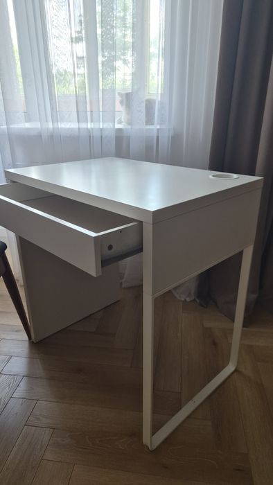 Продам стол IKEA