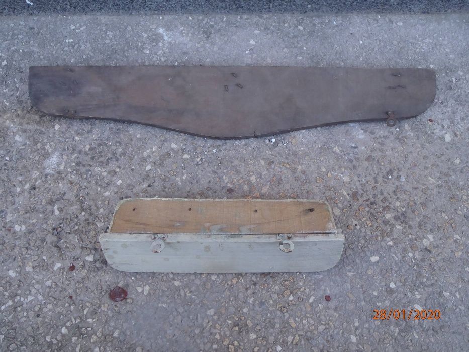 Закачалки масивно дърво - Ретро