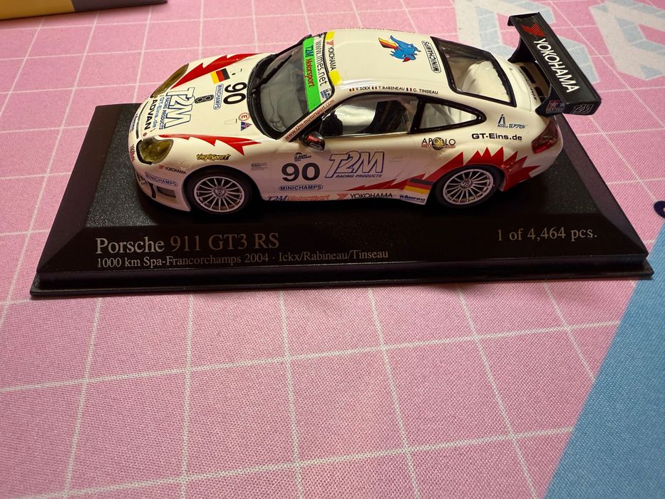 Minichamps- Porsche + подарък ключодържател Porsche Hot Wheels