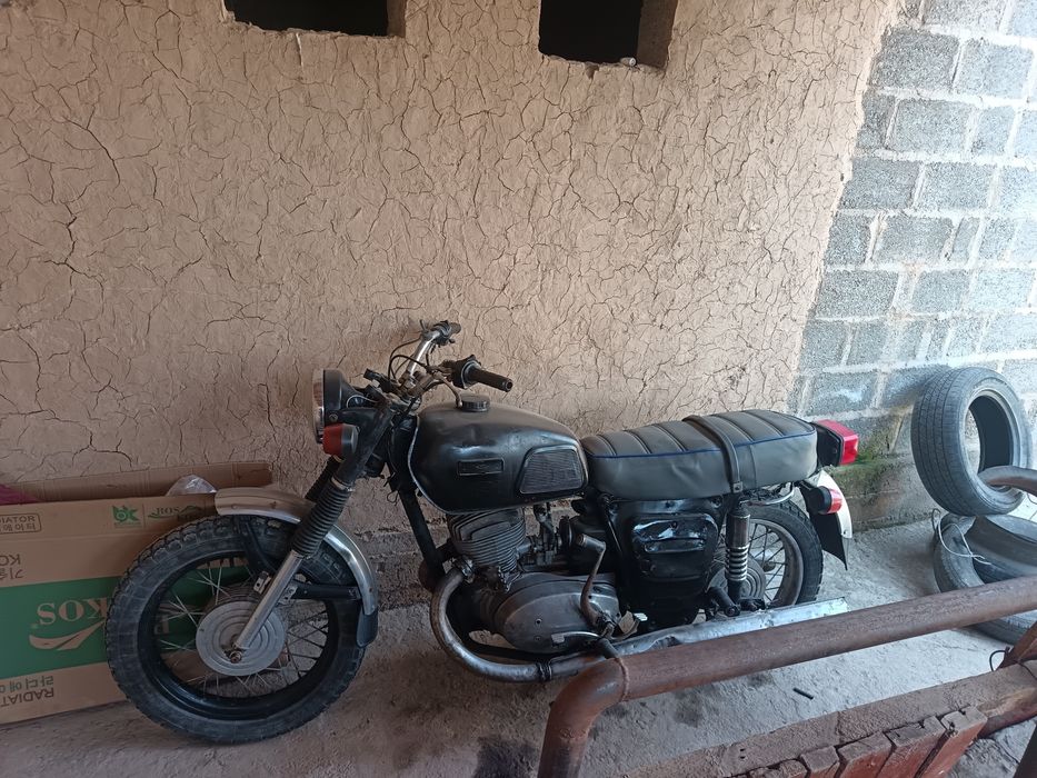 Иж мотоцикл сотилади